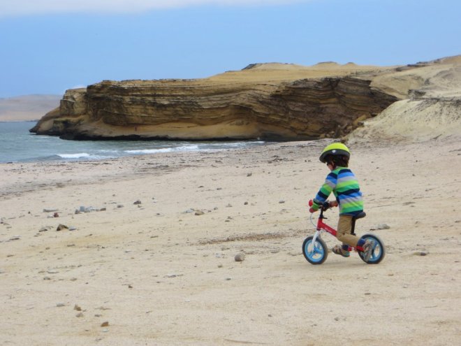 Plage de Huyanque, Titouan se régale en draisienne